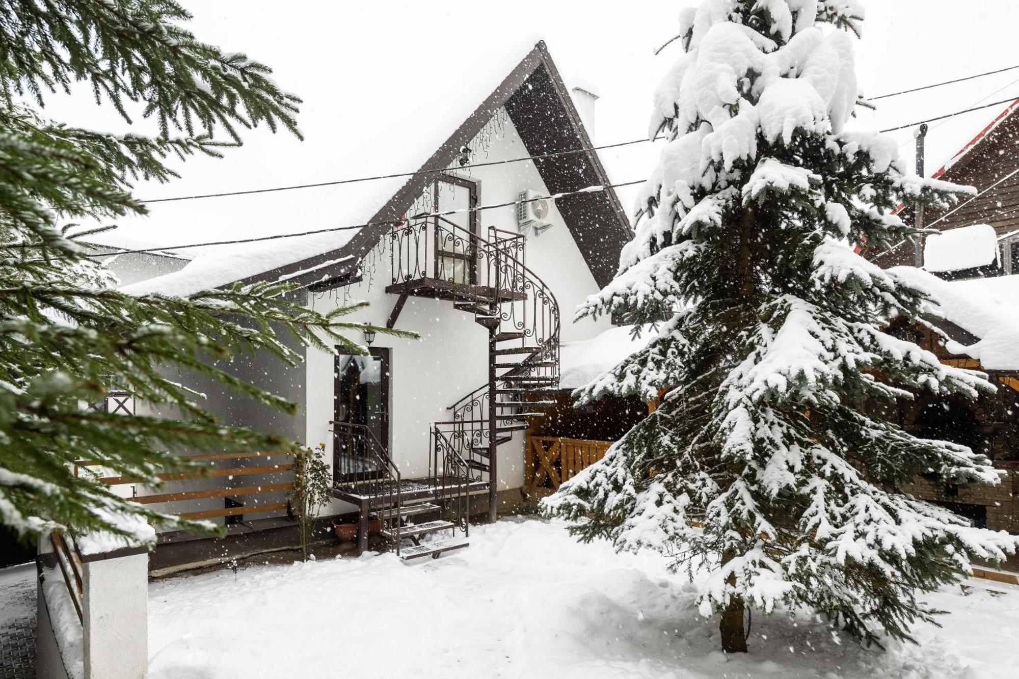 Готельний Комплекс Парламент, Яблуниця Yablunytsya Exterior foto